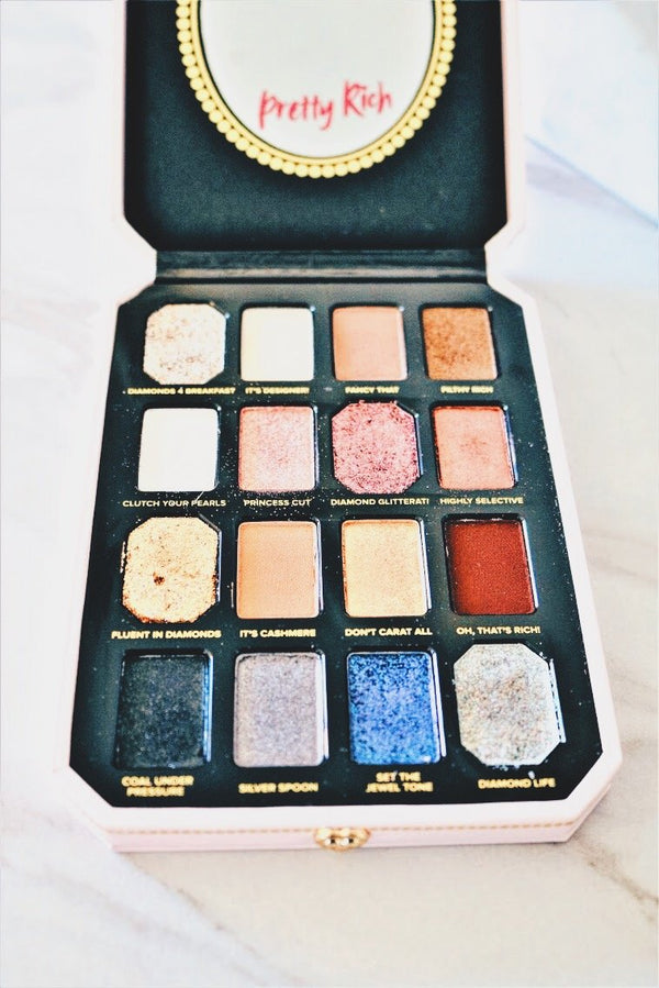 5 Reasons Why I Love The Diamond Light Eyeshadow Palette By Too Faced