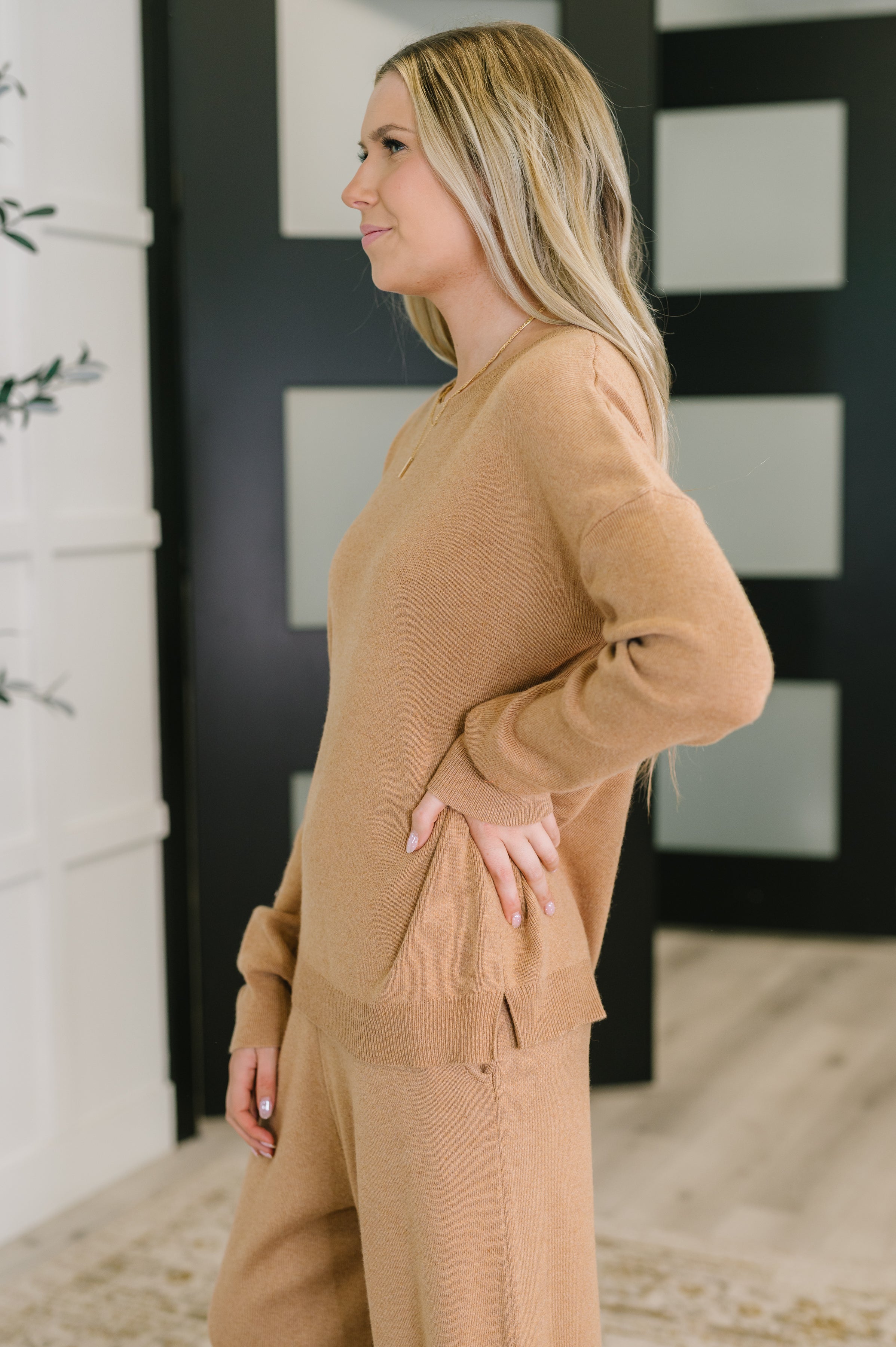 Clove Cashmere Sweater in Camel