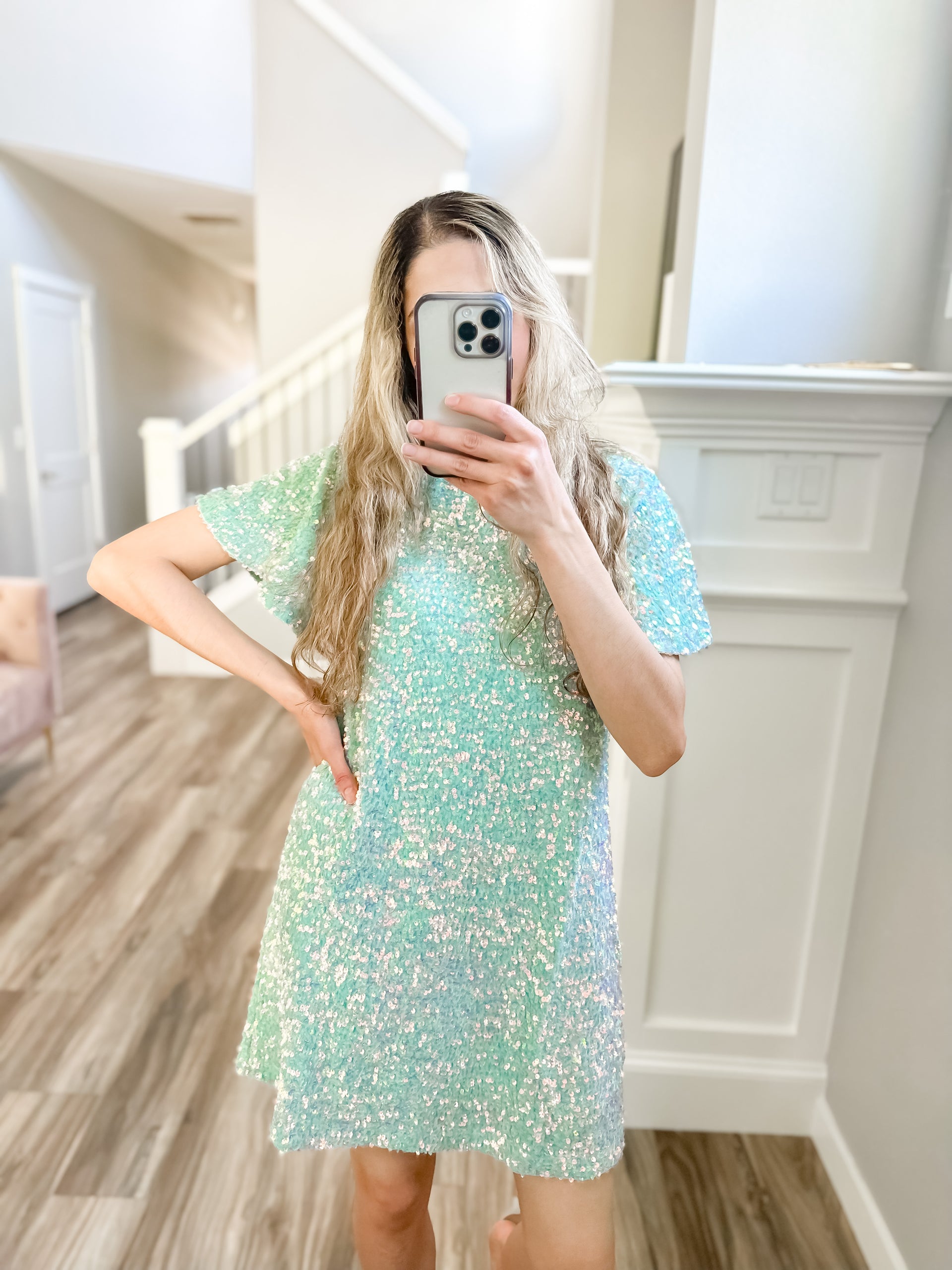 Taylor Swift Sequin Dress | Get the Look Taylor Swift Sequin Dress | Get the Look