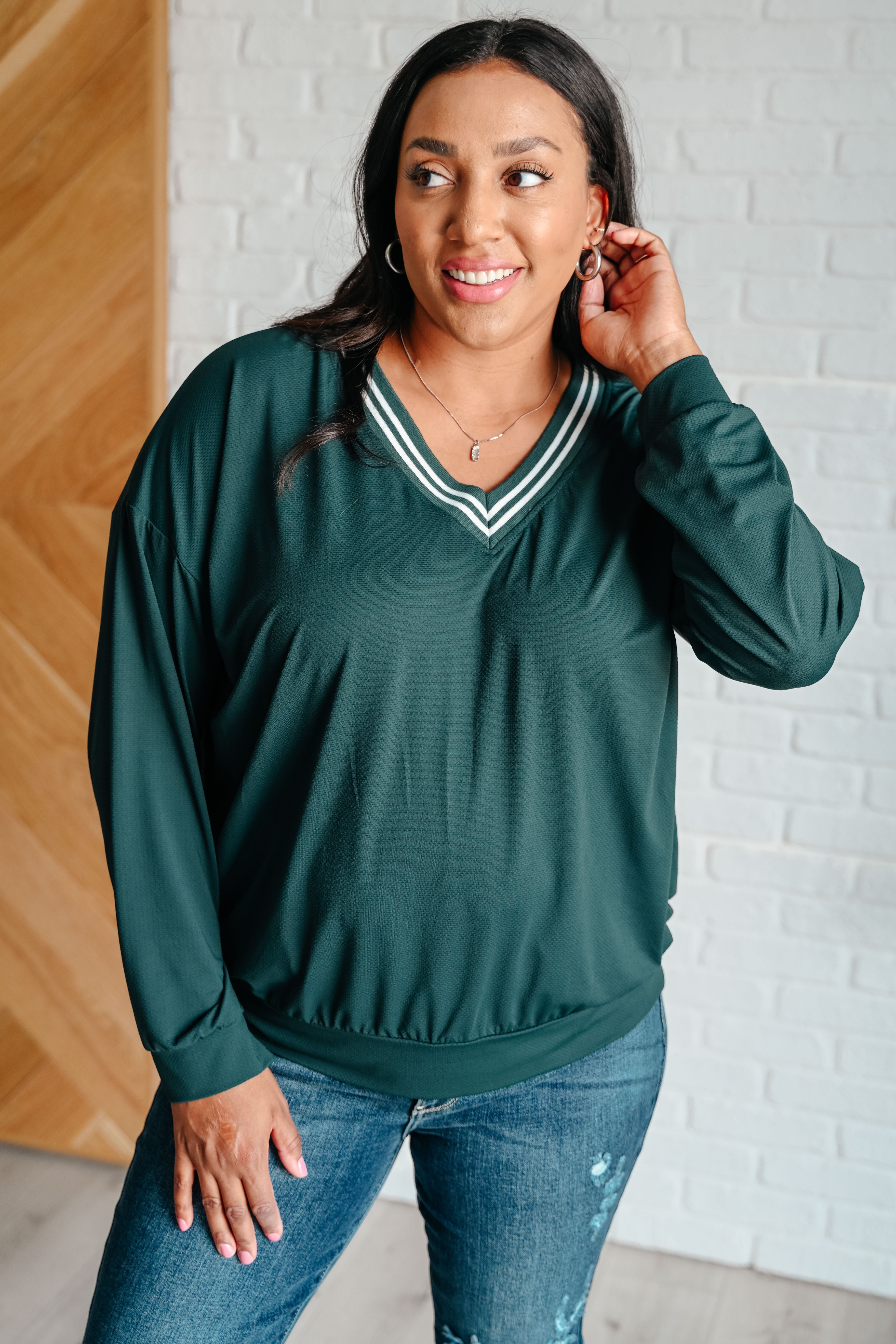 Ivy League V-Neck Pullover in Midnight Green