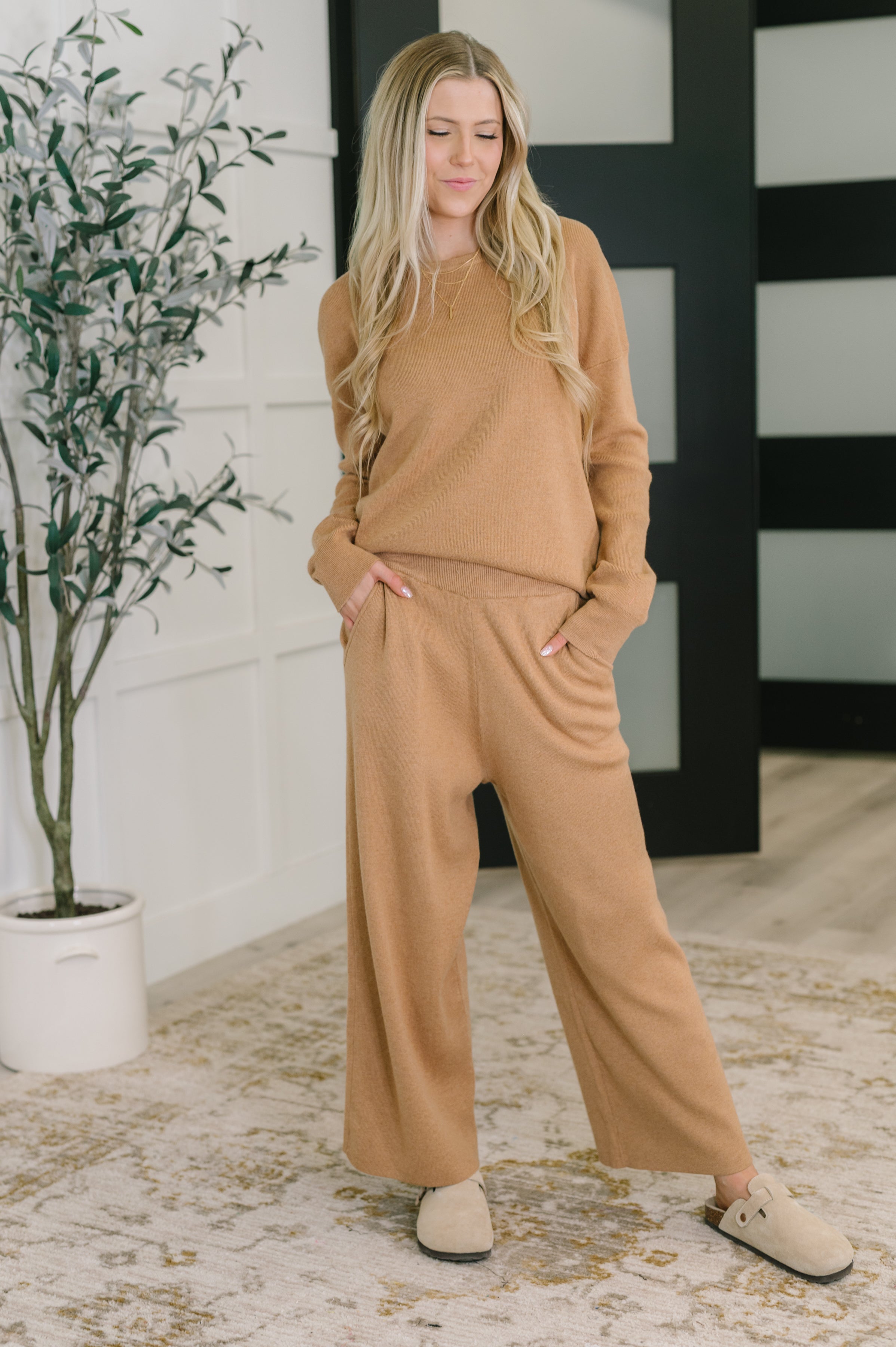 Clove Cashmere Sweater in Camel