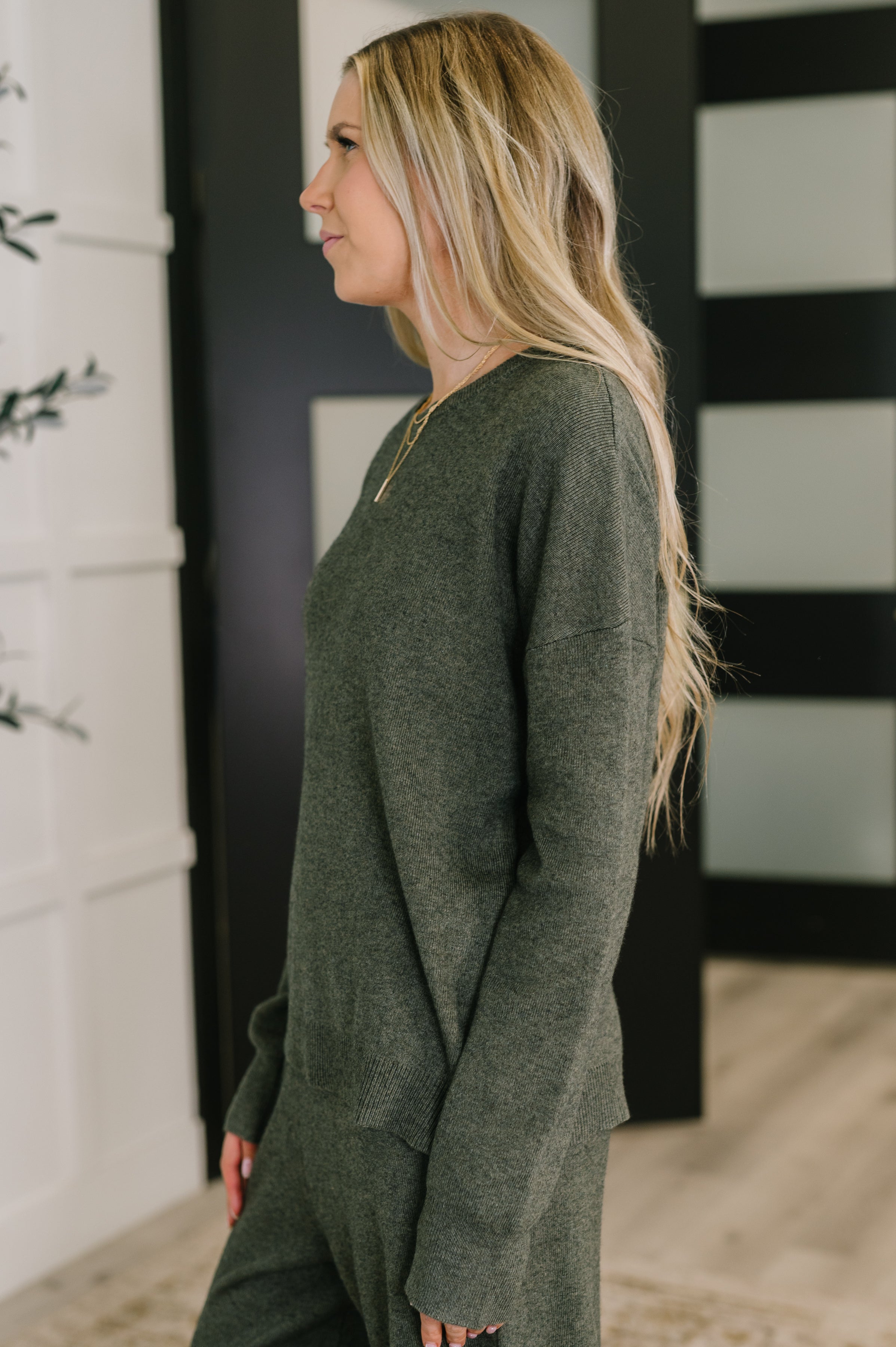 Clove Cashmere Sweater in Moss