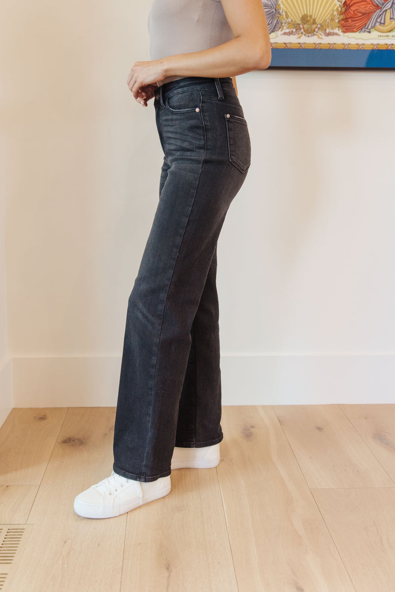 Judy Blue Eleanor High Rise Classic Straight Jeans in Washed Black
