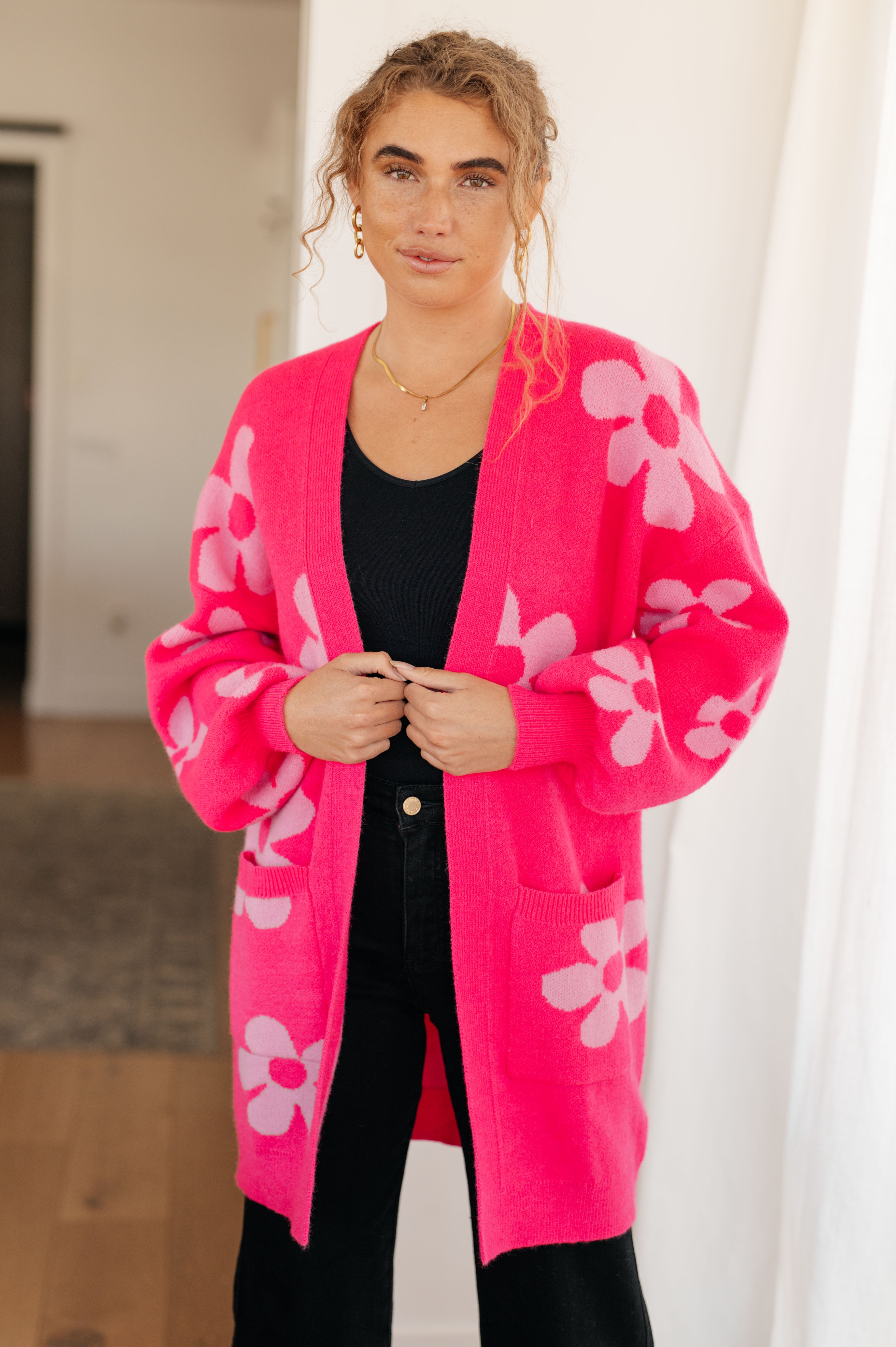 Daisy Floral Cardigan in Hot Pink