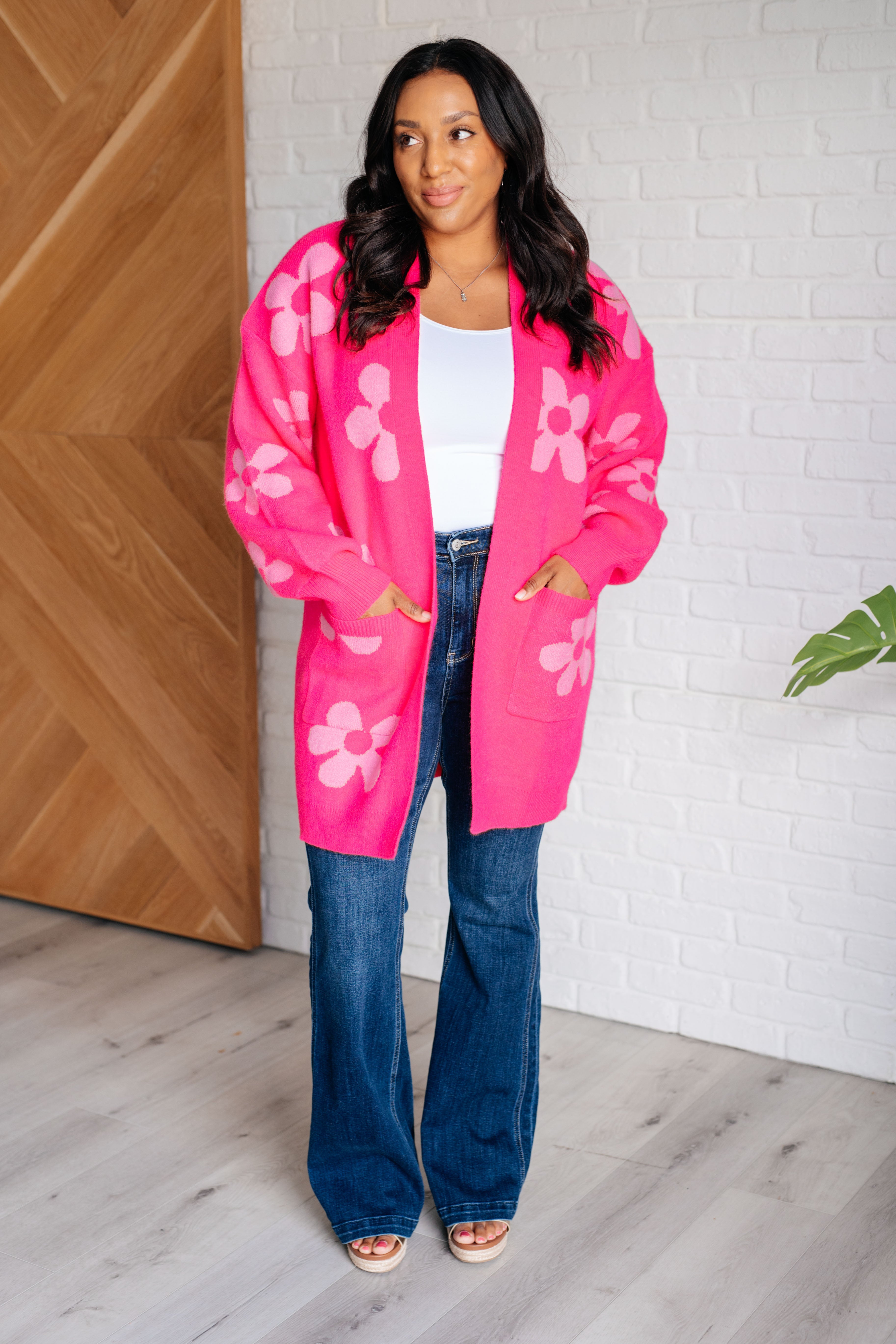 Daisy Floral Cardigan in Hot Pink