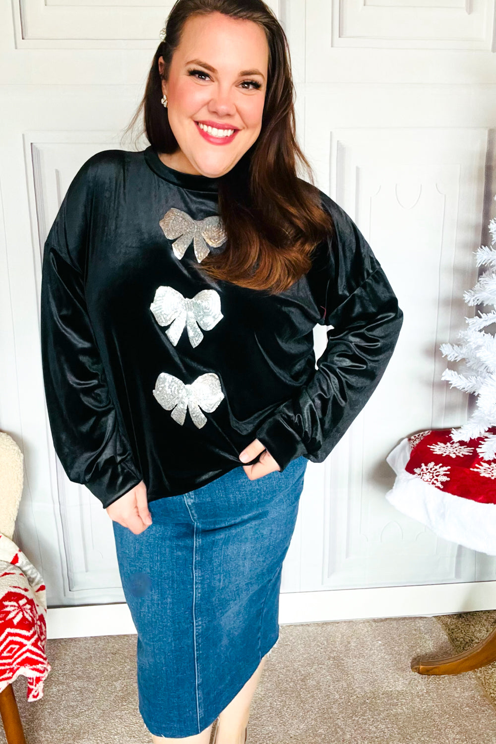 Home For The Holiday Silver Sequin Bow Velvet Pullover Top