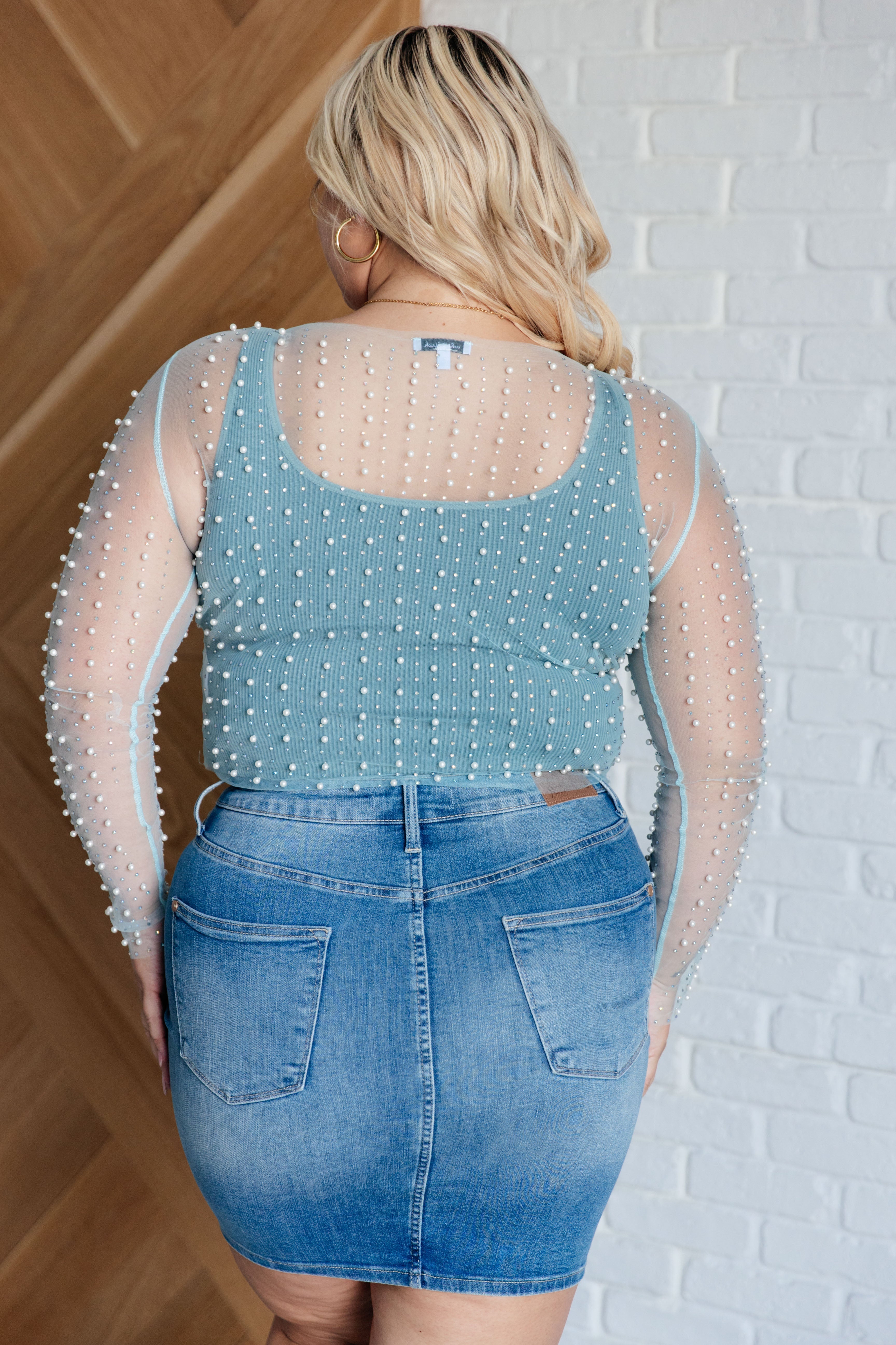 Pearl Top Diver Layering Top in Light Cyan