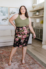 Perfectly Pristine Floral Pencil Skirt -SALE- (SIZE 3XL LEFT)