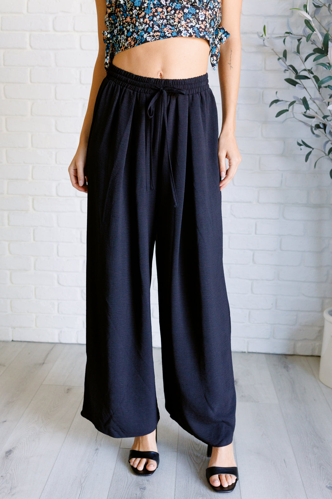 Pleated Wide Leg Pants