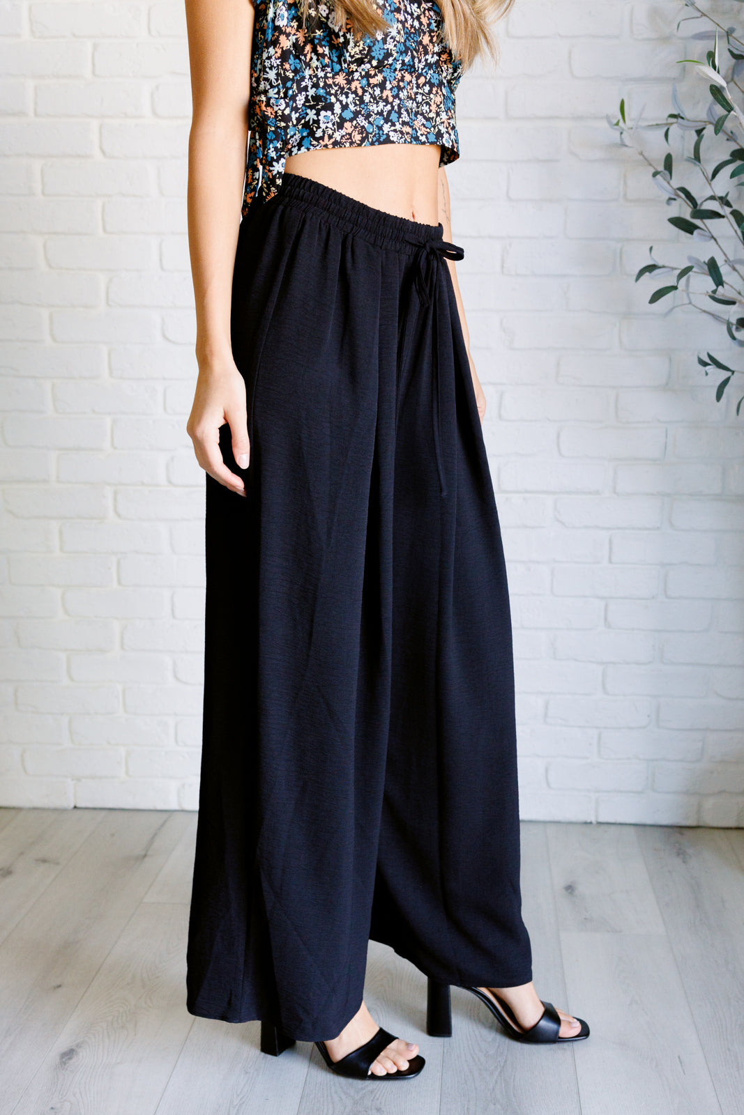 Pleated Wide Leg Pants